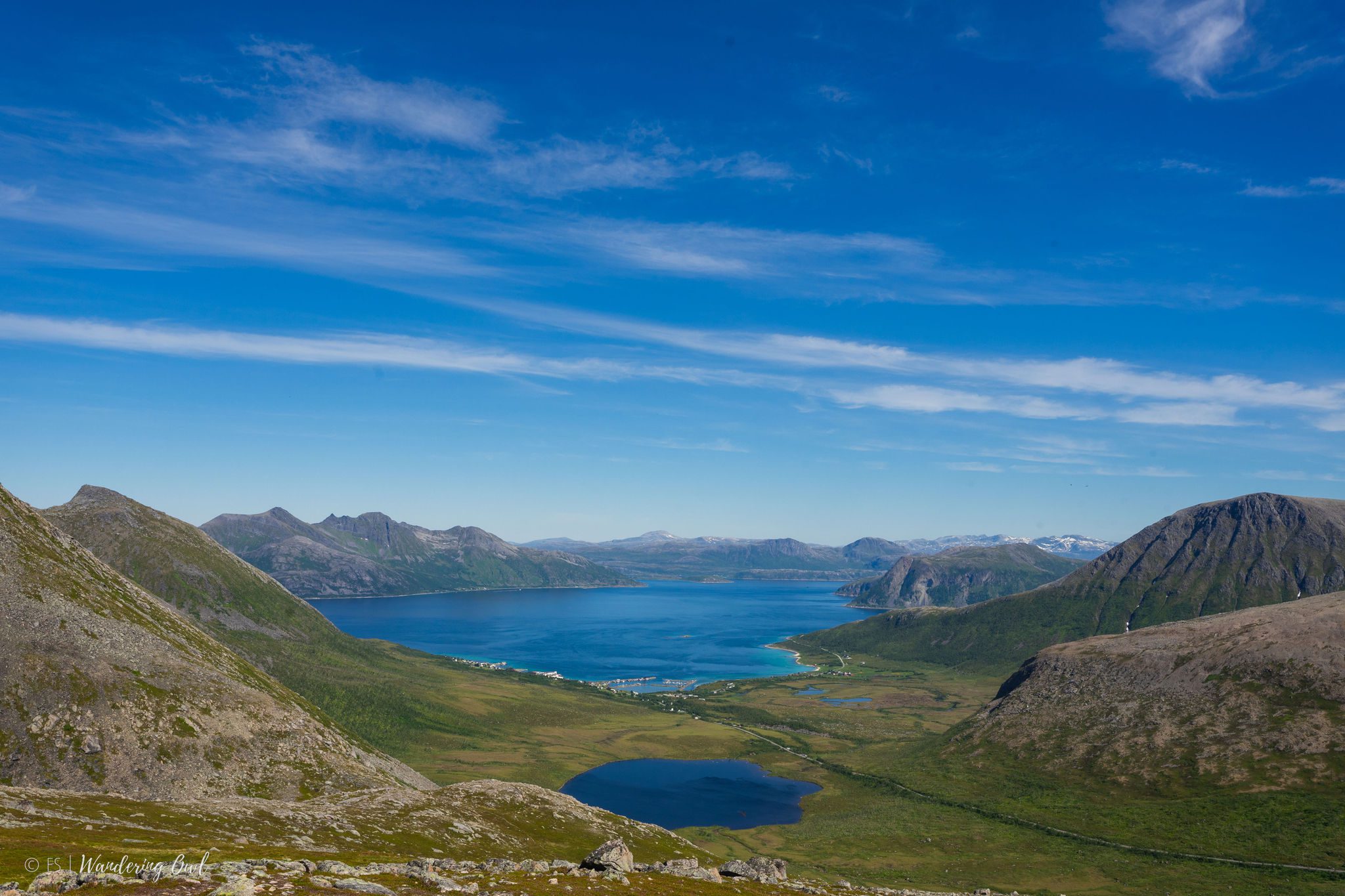 WanderingOwl-244 Summer Day Hike in the Wilderness
