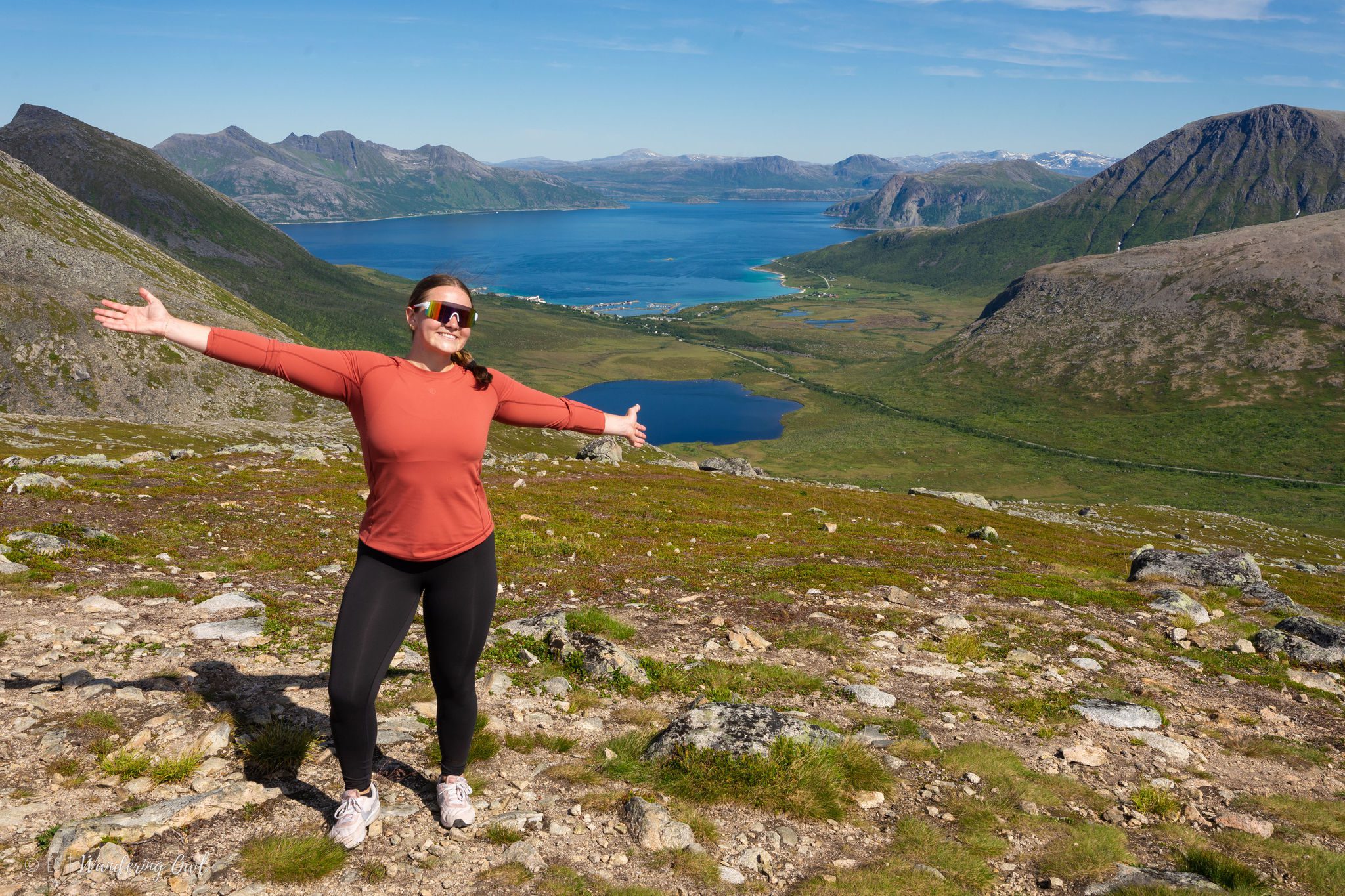 WanderingOwl-262 Summer Day Hike in the Wilderness